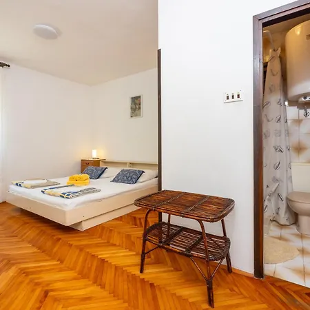 招待所 Sobe Frano I Lovro Ck 3*