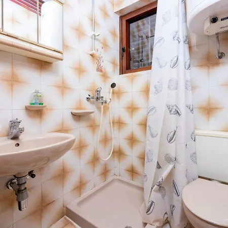 Sobe Frano I Lovro Ck 茨里克韦尼察