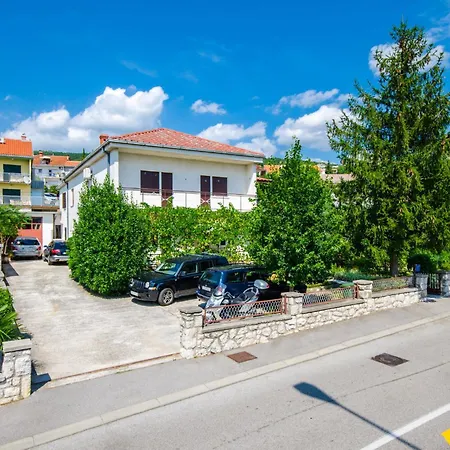 Sobe Frano I Lovro Ck 3* 茨里克韦尼察