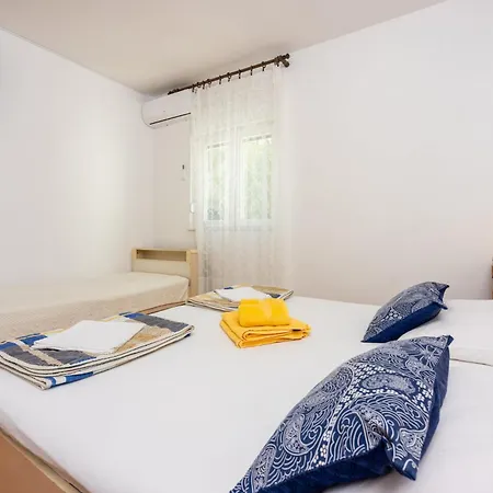 招待所 Sobe Frano I Lovro Ck