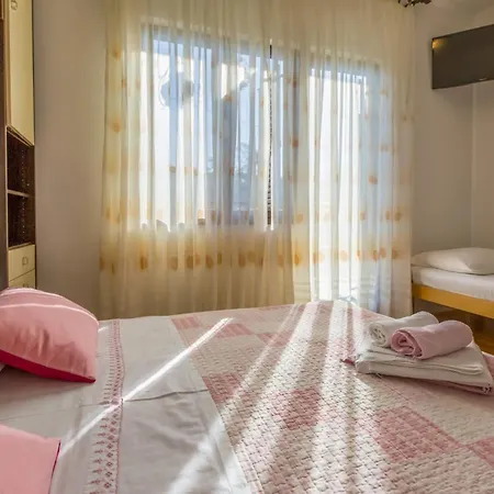 招待所 Sobe Frano I Lovro Ck