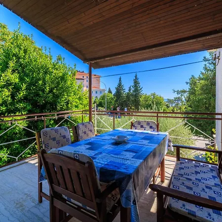 Sobe Frano I Lovro Ck 3* 茨里克韦尼察