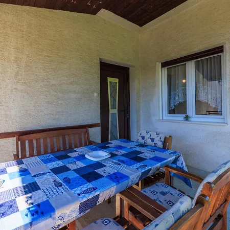 Sobe Frano I Lovro Ck 茨里克韦尼察